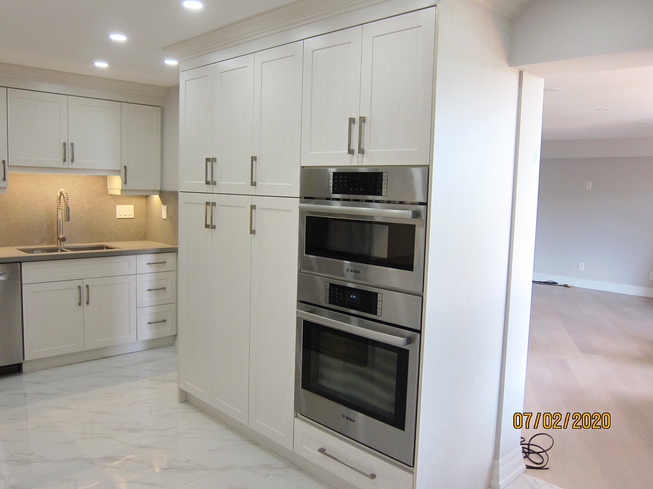 Kitchen Cabinets Oakville